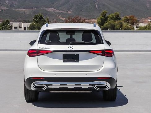 Used 2025 Mercedes-Benz GLC 300 image 5