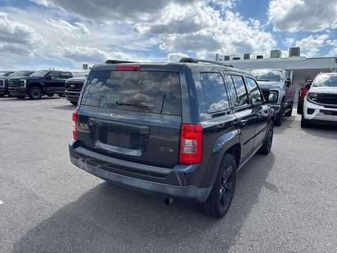 Used 2015 Jeep Patriot Sport w/ Power Value Group FWD image 2