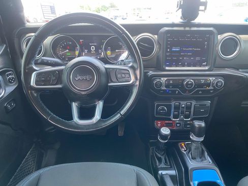 Used 2021 Jeep Wrangler Unlimited Rubicon 4xe AWD/4WD image 12