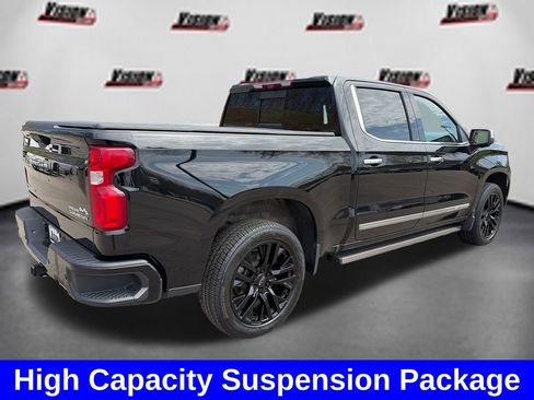 Used 2023 Chevrolet Silverado 1500 High Country w/ High Country Premium Package AWD/4WD image 8