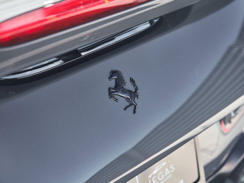 Used 2022 Ferrari F8 Tributo image 12