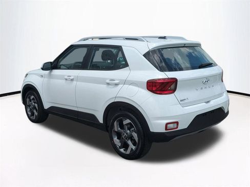 New 2026 Hyundai Venue SEL FWD image 7