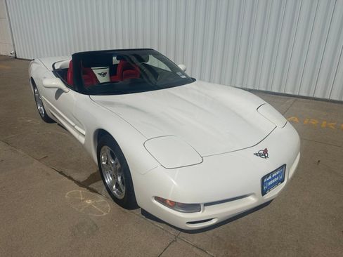 Used 2002 Chevrolet Corvette Convertible w/ Preferred Equipment Group2 RWD image 25