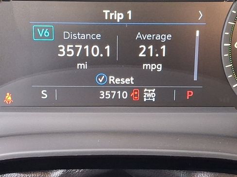 Certified 2023 Cadillac XT5 Premium Luxury image 18