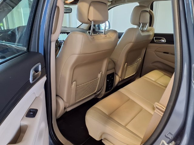 Used 2021 Jeep Grand Cherokee Limited AWD/4WD image 19