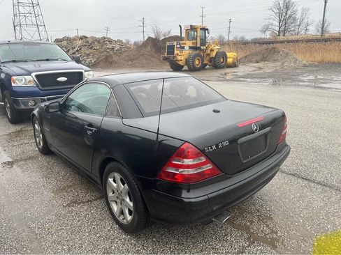 Used 2004 Mercedes-Benz SLK 230 image 4
