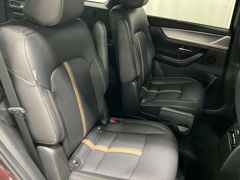 Used 2024 MAZDA CX-90 3.3 Turbo w/ Premium Plus Pkg image 23