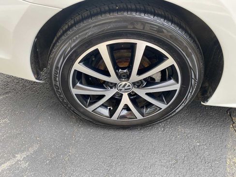 Used 2017 Volkswagen Jetta SE FWD image 31
