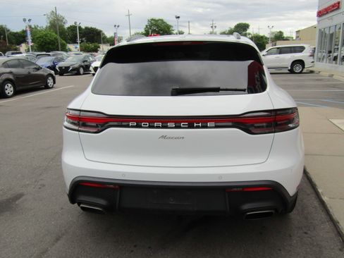 Used 2022 Porsche Macan AWD/4WD image 7