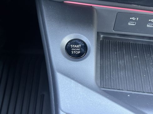 New 2026 Nissan Sentra SV w/ SV Convenience Package FWD image 6
