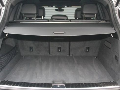 Certified 2025 Porsche Cayenne image 12