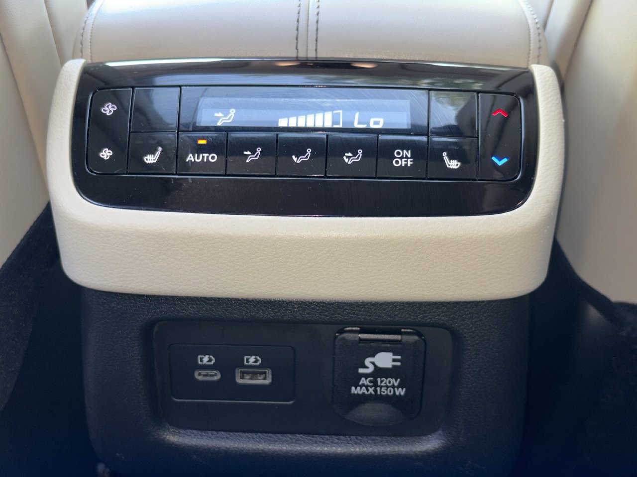 Used 2023 INFINITI QX60 Sensory w/ Vision Package AWD/4WD image 24