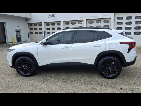 Certified 2024 Chevrolet Trax ACTIV w/ Driver Confidence Package image 5