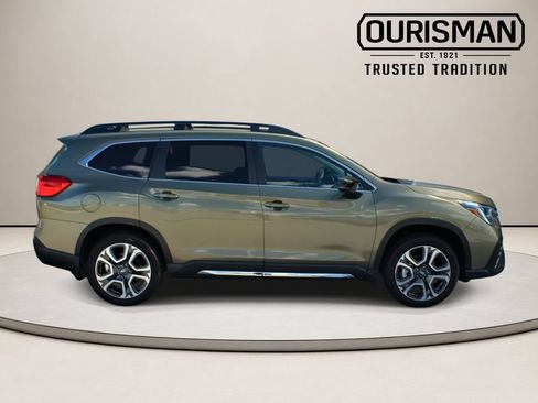 Used 2025 Subaru Ascent Limited AWD/4WD image 10