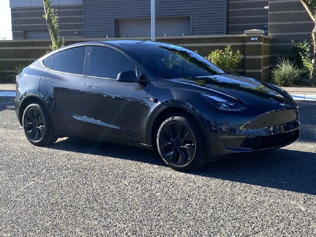 Used 2025 Tesla Model Y Long Range RWD image 9