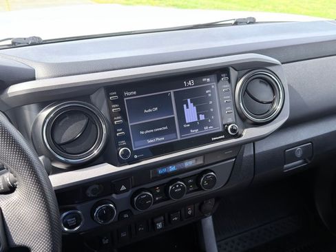 Used 2023 Toyota Tacoma TRD Sport w/ Technology Package AWD/4WD image 11