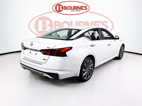 Used 2023 Nissan Altima 2.5 SL image 12