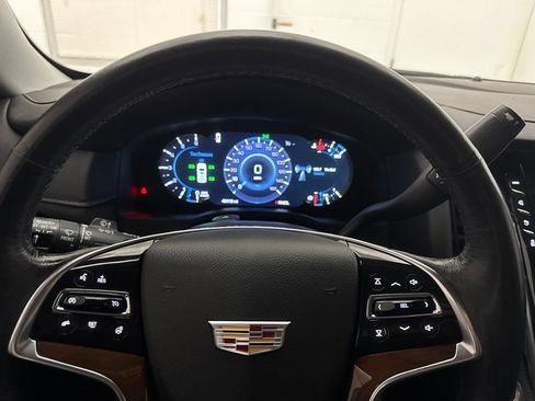 Used 2020 Cadillac Escalade ESV 4WD image 16