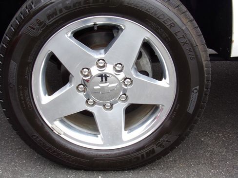 Used 2012 Chevrolet Silverado 2500 LTZ w/ LTZ Plus Package image 29