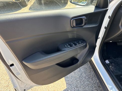 New 2026 Hyundai Venue SEL FWD image 10