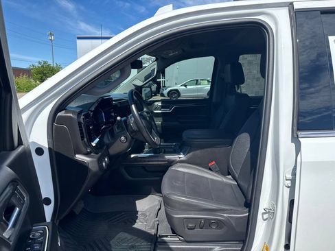 Used 2024 Chevrolet Silverado 1500 LTZ AWD/4WD image 13