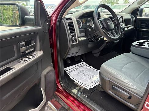 Used 2016 RAM 1500 Express AWD/4WD image 10
