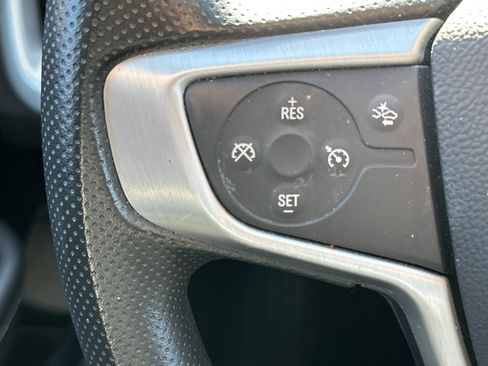 Used 2024 GMC Terrain SLE image 24