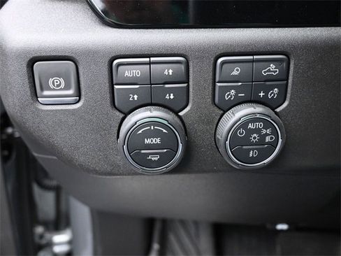 Used 2025 Chevrolet Silverado 2500 LT w/ Texas Edition image 21