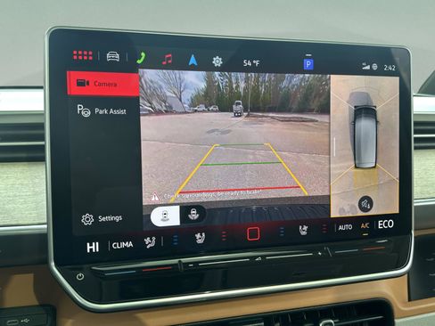 Used 2025 Volkswagen ID. Buzz 1st Edition image 13