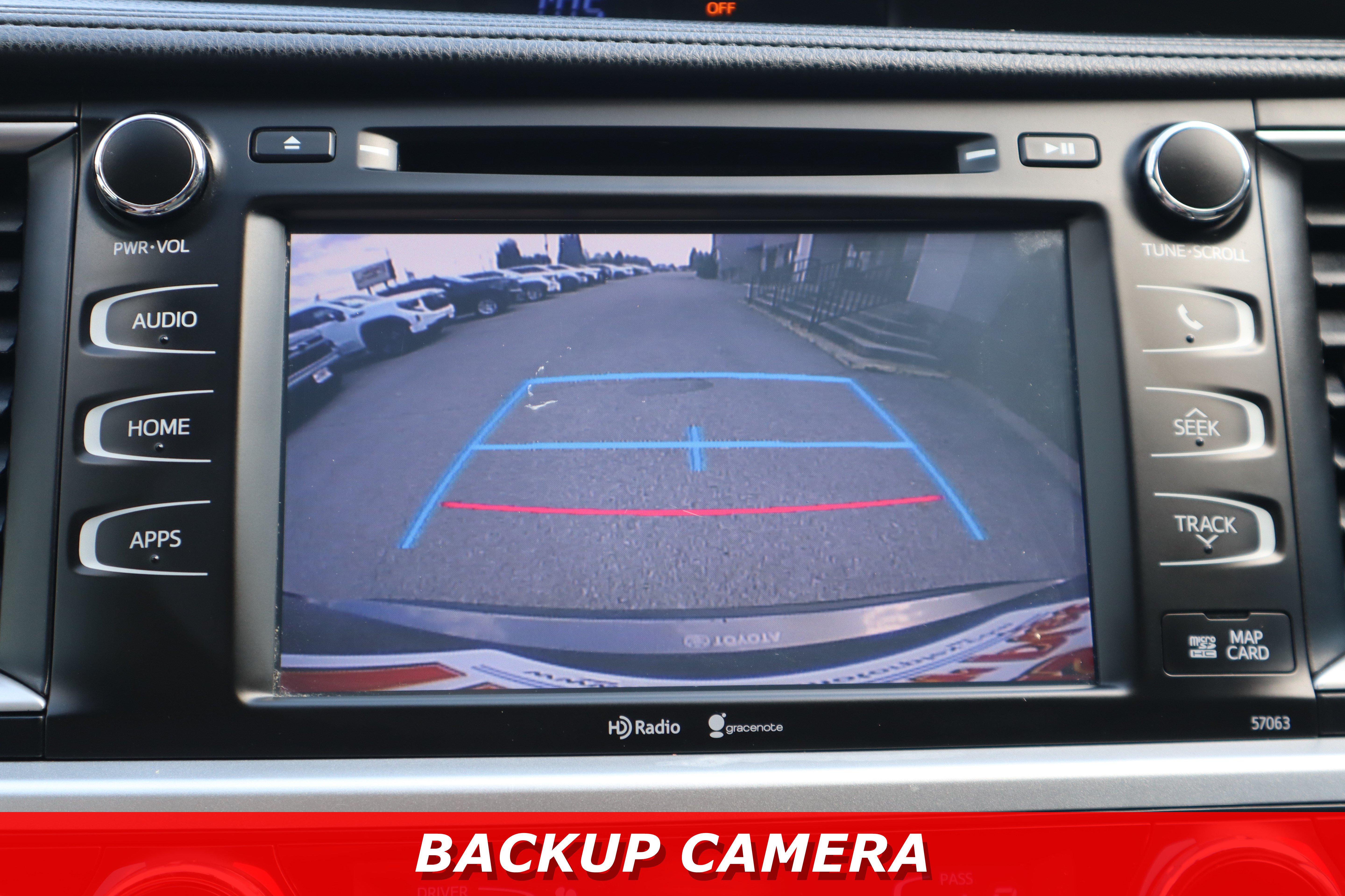 Used 2015 Toyota Highlander XLE FWD image 21