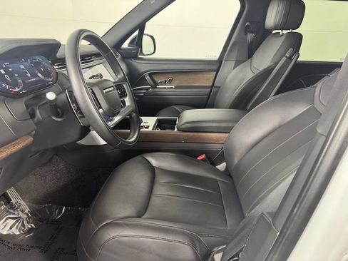 Used 2025 Land Rover Range Rover Long Wheelbase SE AWD/4WD image 20