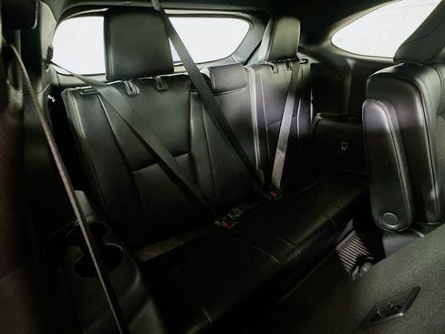 Used 2021 Toyota Highlander XSE FWD image 14