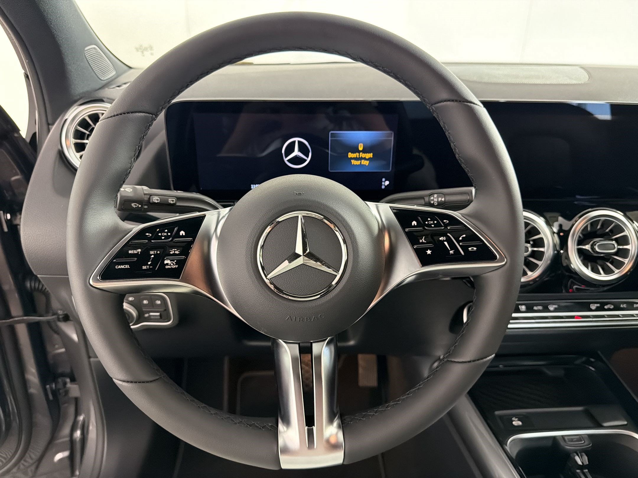 Used 2026 Mercedes-Benz GLA 250 4MATIC image 11