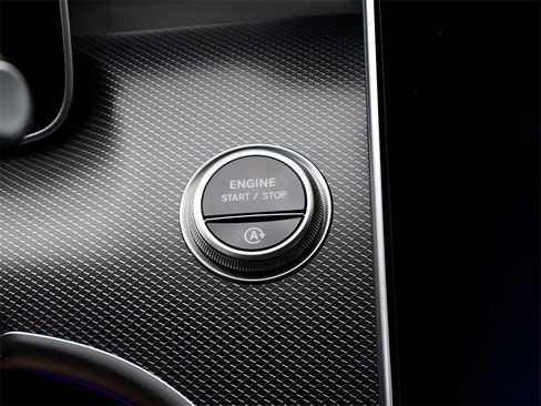 New 2025 Mercedes-Benz C 300 4MATIC Sedan image 29