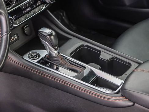 Used 2023 Nissan Sentra SR w/ SR Premium Package image 21