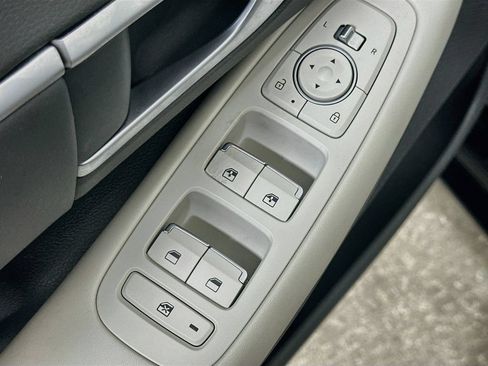 Used 2025 Hyundai Sonata SEL FWD image 20