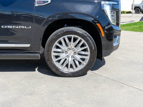 New 2026 GMC Yukon Denali w/ Denali Reserve Package AWD/4WD image 37