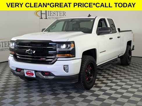 Used 2017 Chevrolet Silverado 1500 LT w/ Redline Edition image 4