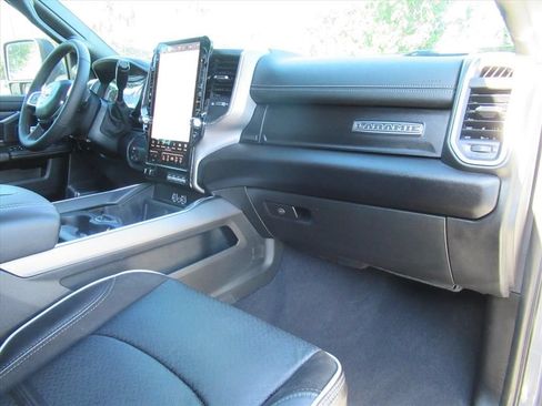 Certified 2026 RAM 3500 Laramie AWD/4WD image 12