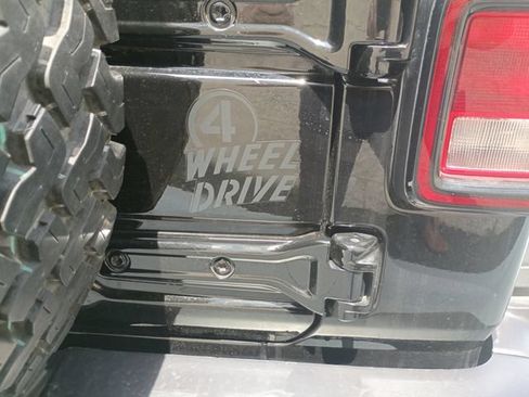 Used 2024 Jeep Wrangler Unlimited Sport AWD/4WD image 20