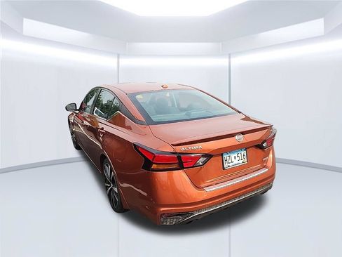 Used 2022 Nissan Altima 2.0 SR FWD image 5