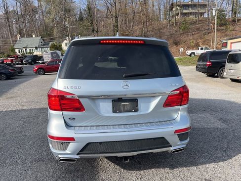 Used 2016 Mercedes-Benz GL 550 4MATIC image 11