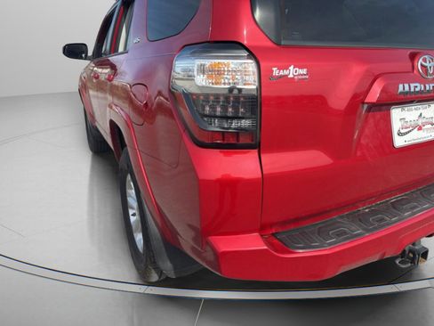 Used 2019 Toyota 4Runner SR5 Premium image 8