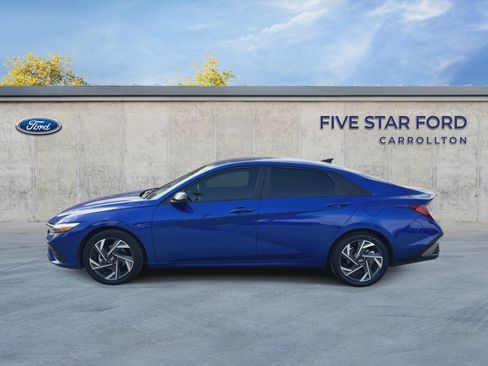 Used 2025 Hyundai Elantra Sport FWD image 5