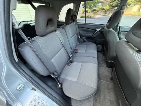 Used 2004 Toyota RAV4 2WD image 18
