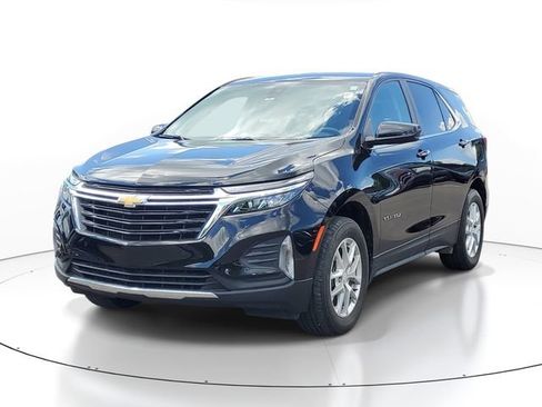 Used 2023 Chevrolet Equinox LT AWD/4WD image 2