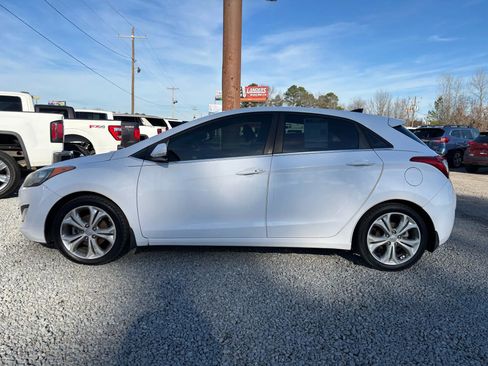 Used 2013 Hyundai Elantra GT w/ Tech Pkg image 2