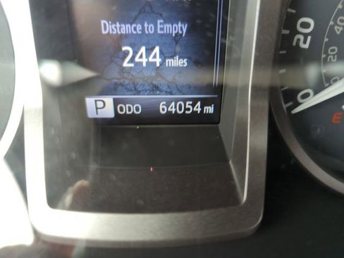 Used 2017 Toyota Tacoma SR5 image 20