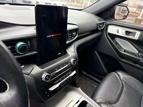 Used 2020 Ford Explorer ST w/ ST Street Pack image 10