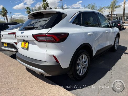 Used 2024 Ford Escape Active w/ Tech Pack #1 FWD image 3